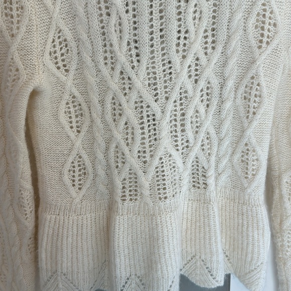 Express sweater - Picture 3 of 5